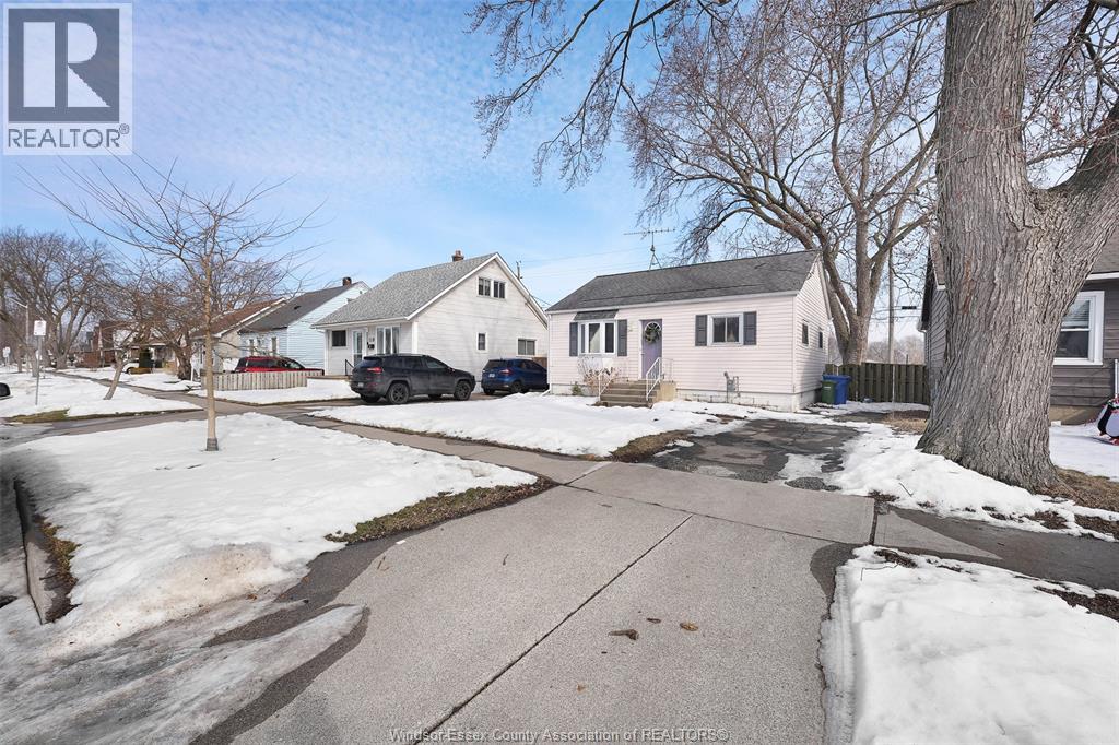 1868 Tourangeau Road, Windsor, Ontario  N8W 4N1 - Photo 3 - 26003269