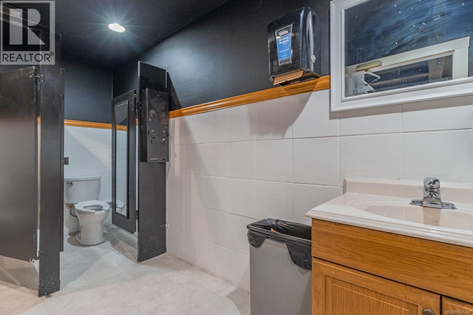 640 1st Ave, Ladysmith, British Columbia  V9G 1A2 - Photo 14 - 1026347