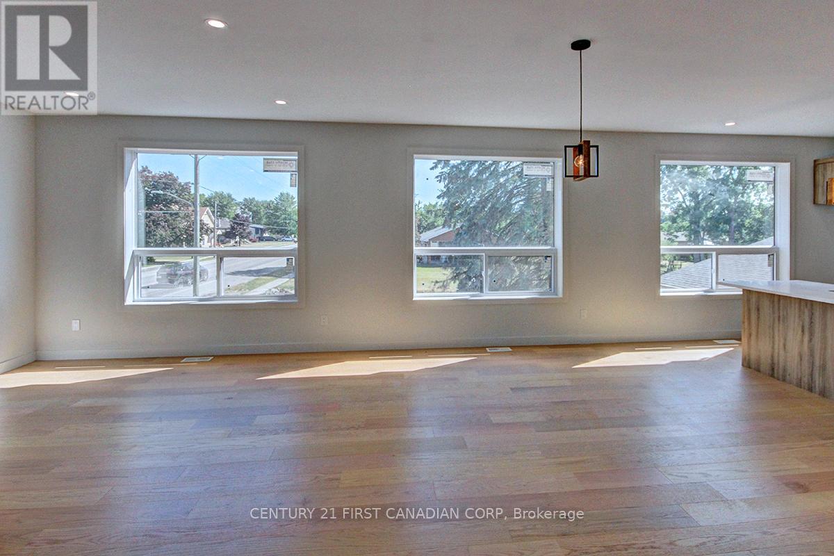 173 William Street, North Middlesex, Ontario  N0M 1A0 - Photo 11 - X12799246