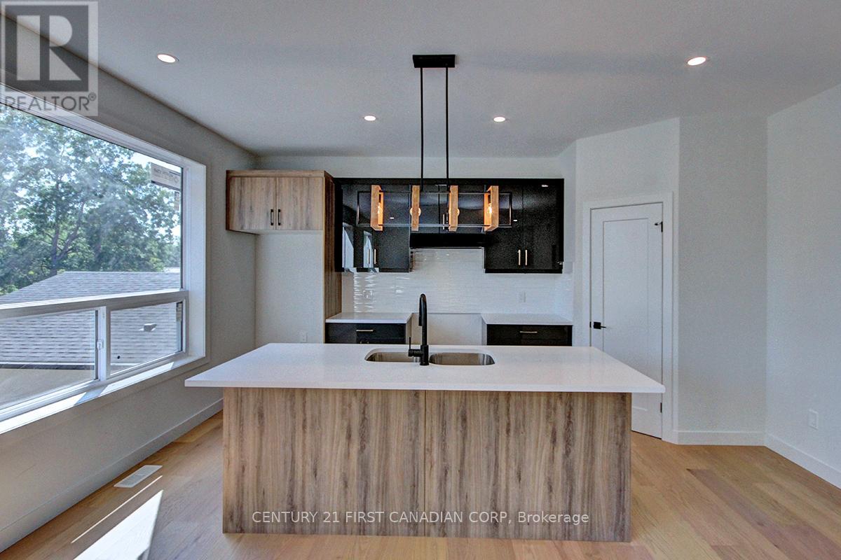 173 William Street, North Middlesex, Ontario  N0M 1A0 - Photo 15 - X12799246