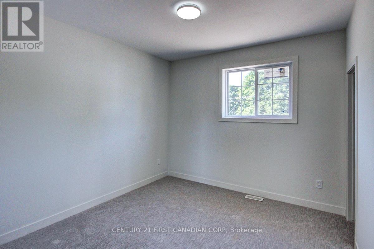 173 William Street, North Middlesex, Ontario  N0M 1A0 - Photo 20 - X12799246