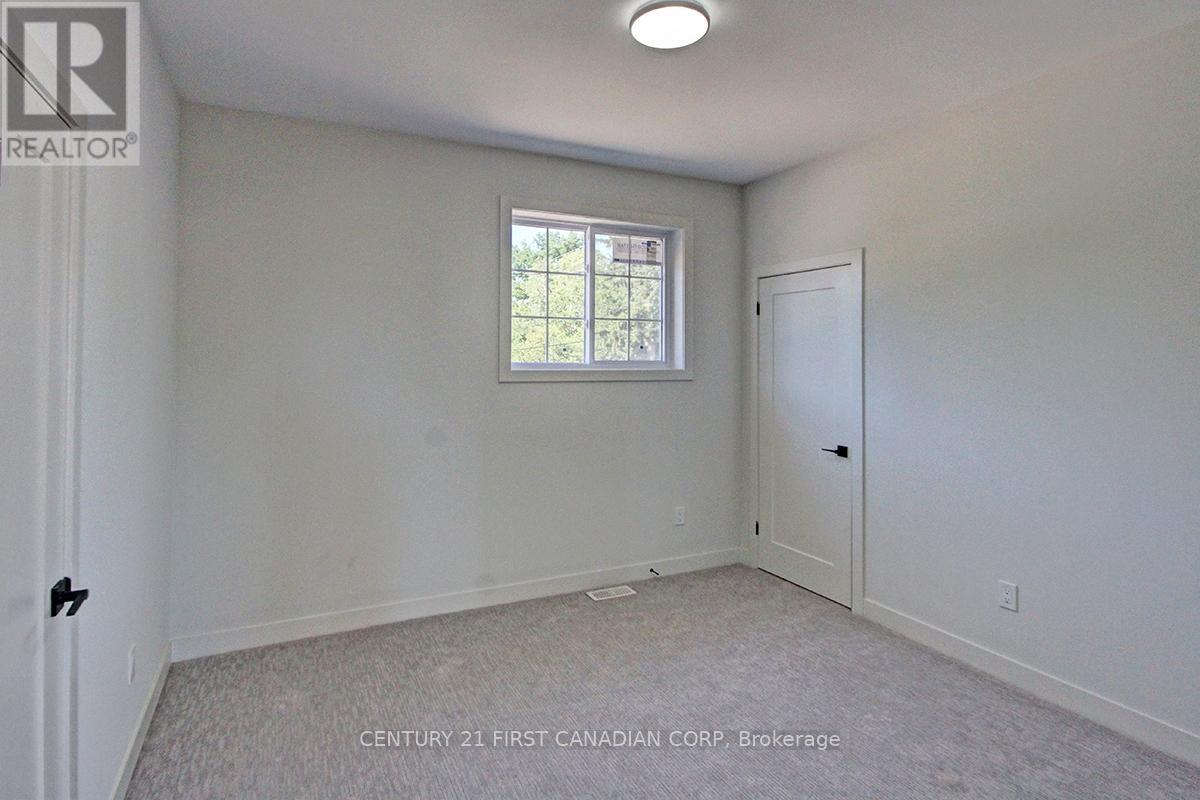 173 William Street, North Middlesex, Ontario  N0M 1A0 - Photo 22 - X12799246