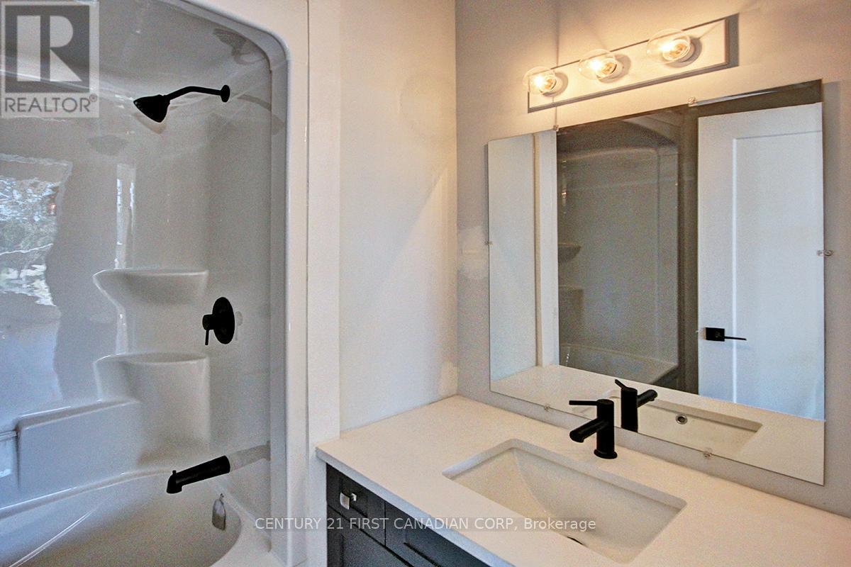 173 William Street, North Middlesex, Ontario  N0M 1A0 - Photo 23 - X12799246