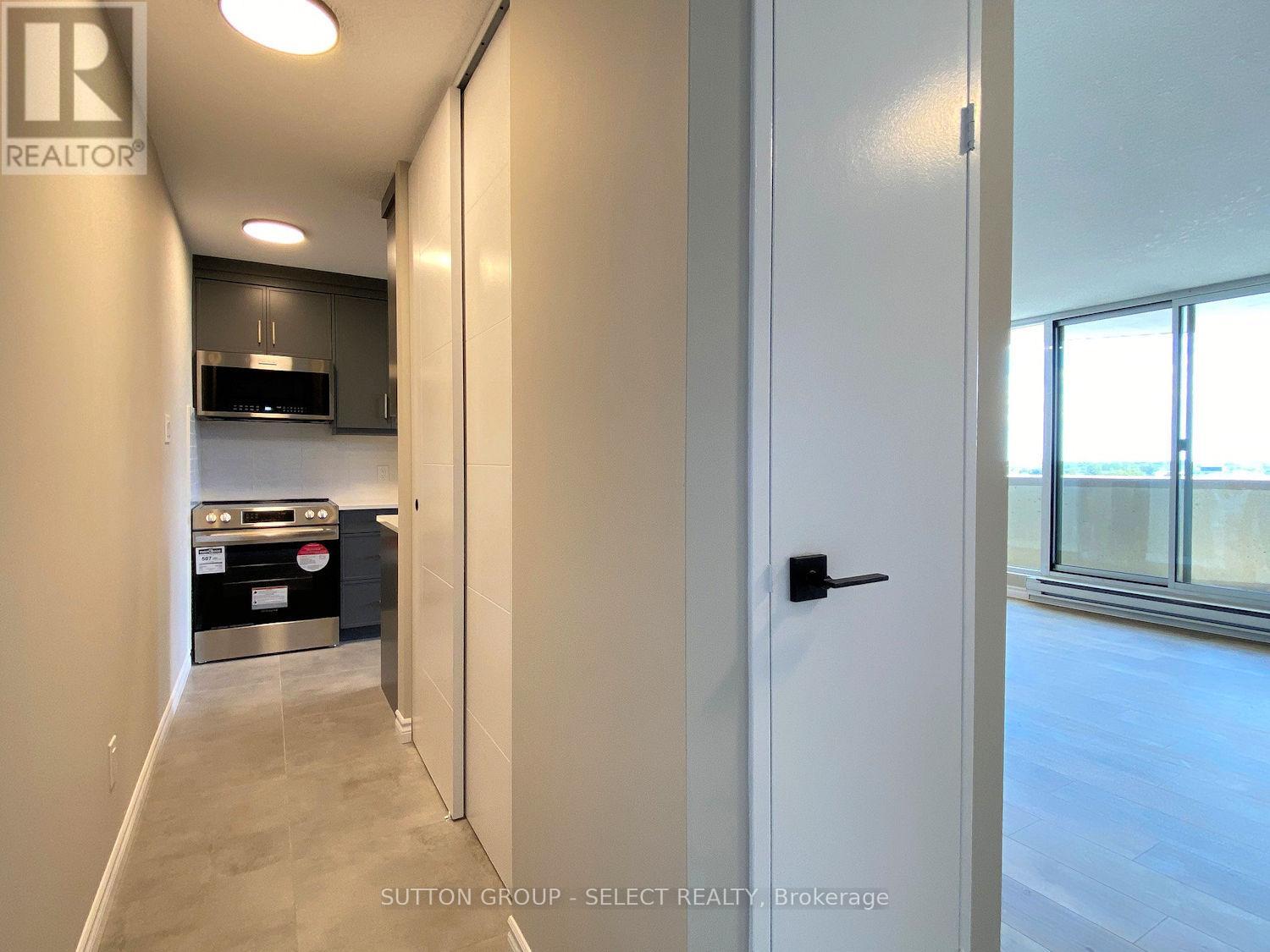 804 - 1105 Jalna Boulevard, London South, Ontario  N6E 2S9 - Photo 3 - X12799264