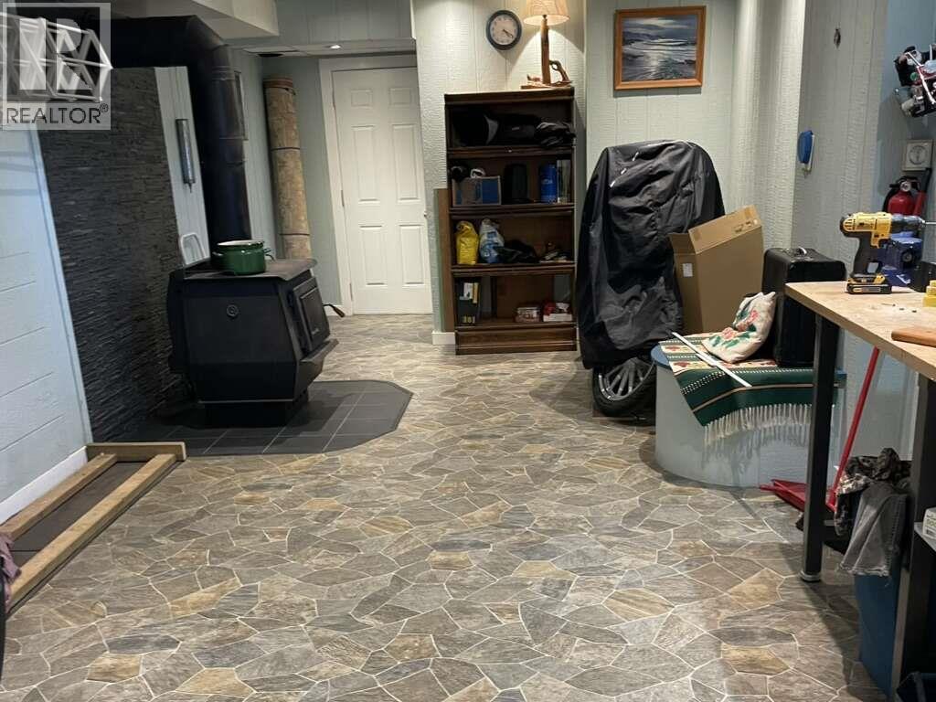 4980 Vernon Street, Grand Forks, British Columbia  V0H 1H5 - Photo 16 - 10376406