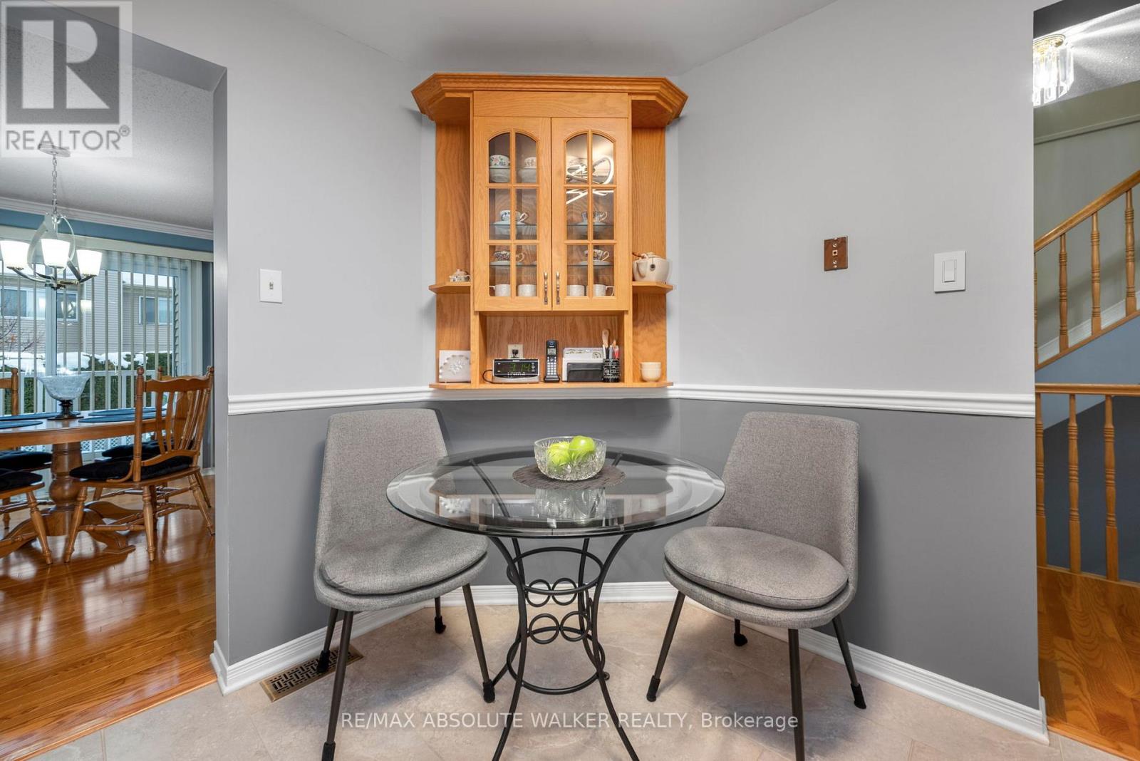 6169 Oak Meadows Drive, Ottawa, Ontario  K1C 7G8 - Photo 13 - X12799236