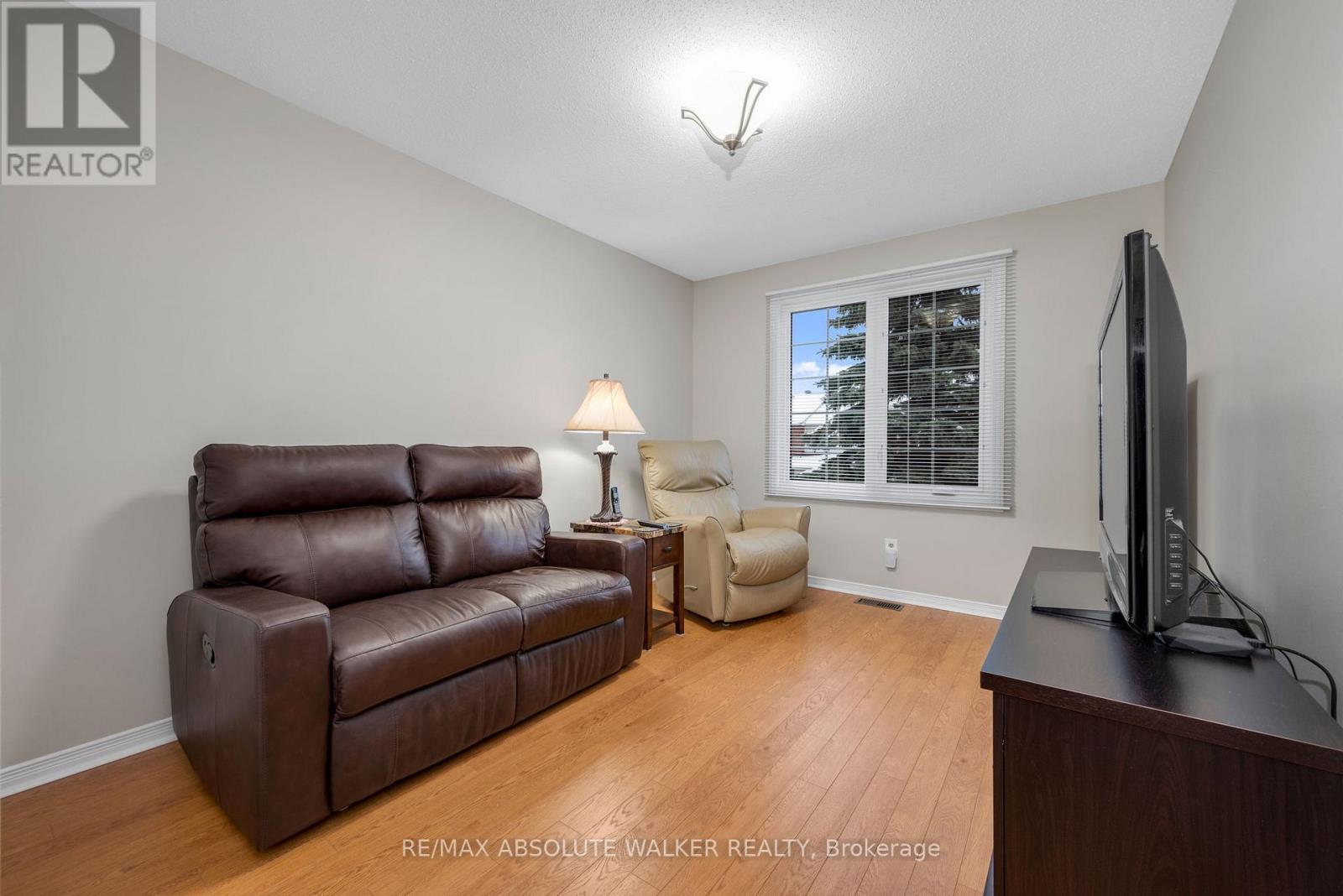 6169 Oak Meadows Drive, Ottawa, Ontario  K1C 7G8 - Photo 22 - X12799236