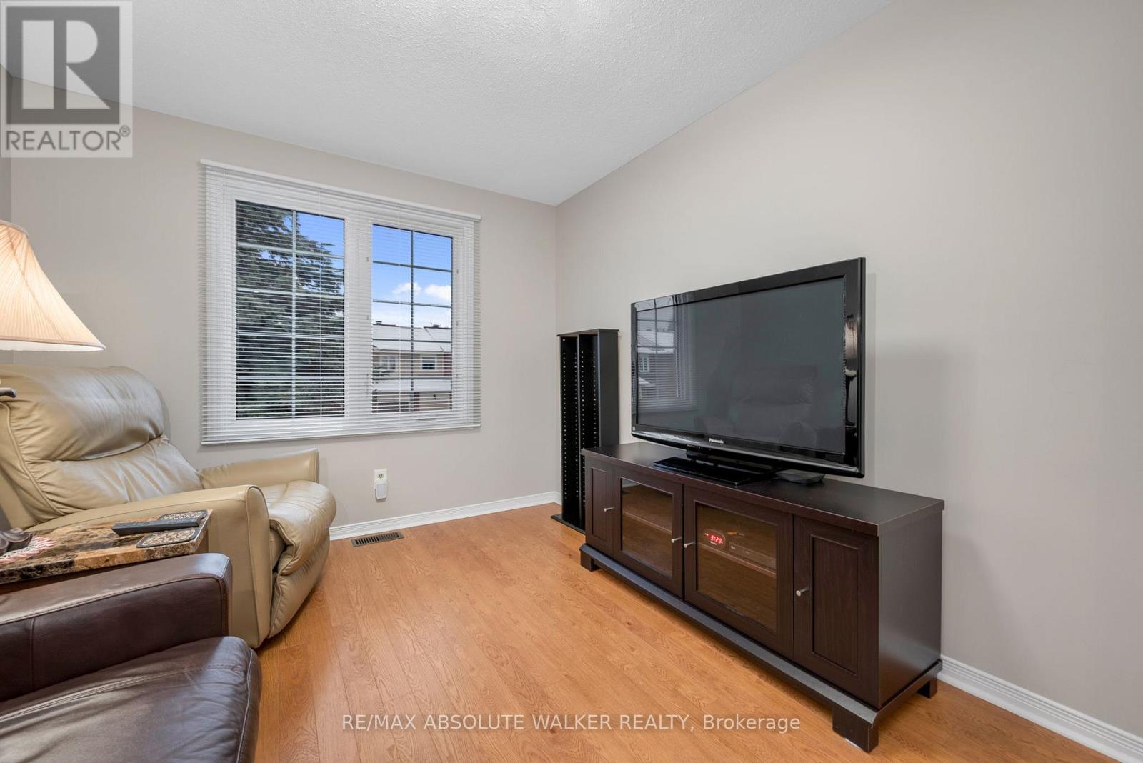 6169 Oak Meadows Drive, Ottawa, Ontario  K1C 7G8 - Photo 23 - X12799236