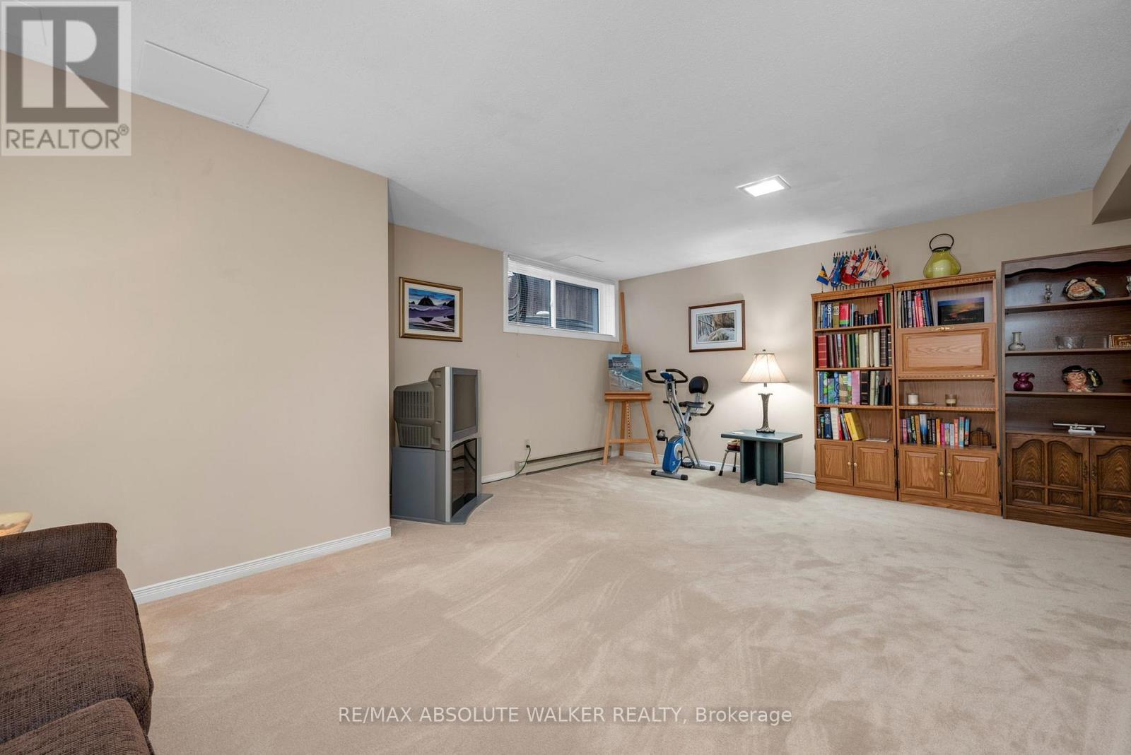 6169 Oak Meadows Drive, Ottawa, Ontario  K1C 7G8 - Photo 29 - X12799236