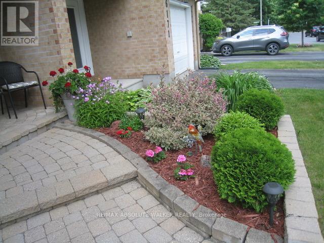 6169 Oak Meadows Drive, Ottawa, Ontario  K1C 7G8 - Photo 35 - X12799236