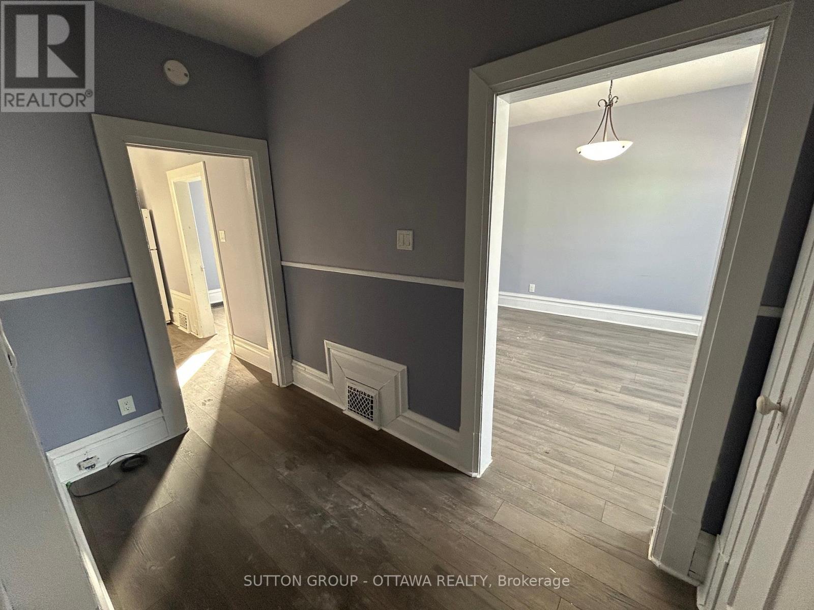 58 Armstrong Street, Ottawa, Ontario  K1Y 2V7 - Photo 2 - X12799252