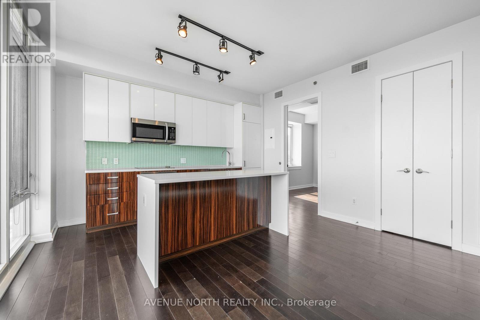 1109 - 300 Lisgar Street, Ottawa, Ontario  K2P 0E2 - Photo 10 - X12799282