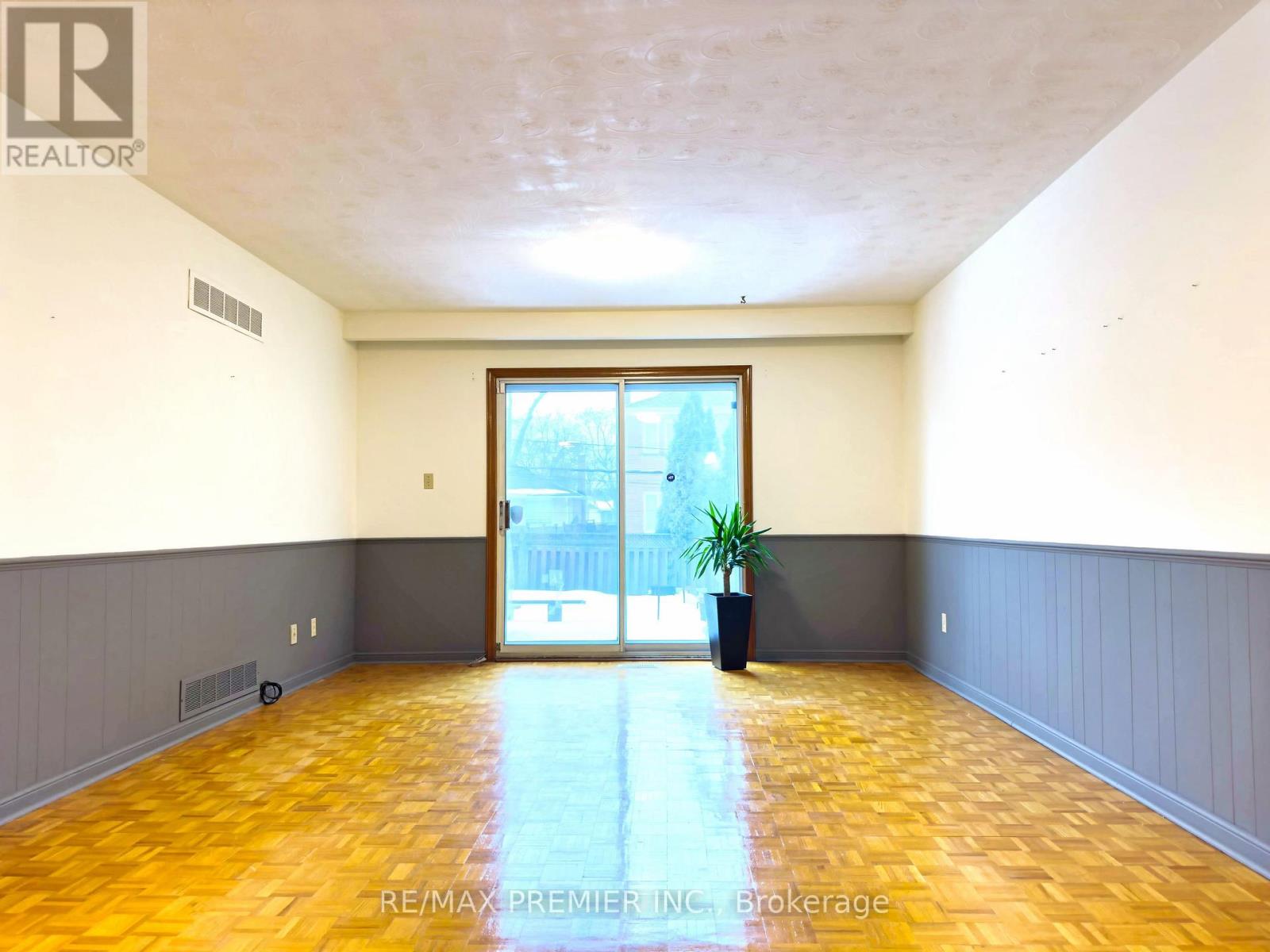 56 Fairchild Avenue, Toronto, Ontario  M2M 1T7 - Photo 17 - C12798332