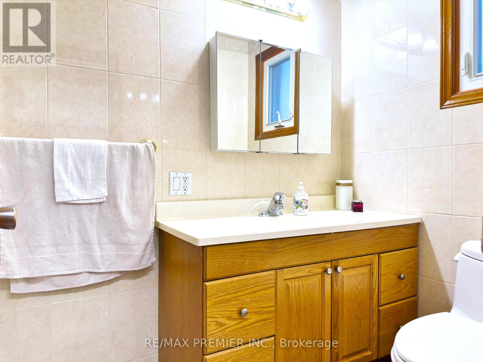 56 Fairchild Avenue, Toronto, Ontario  M2M 1T7 - Photo 20 - C12798332