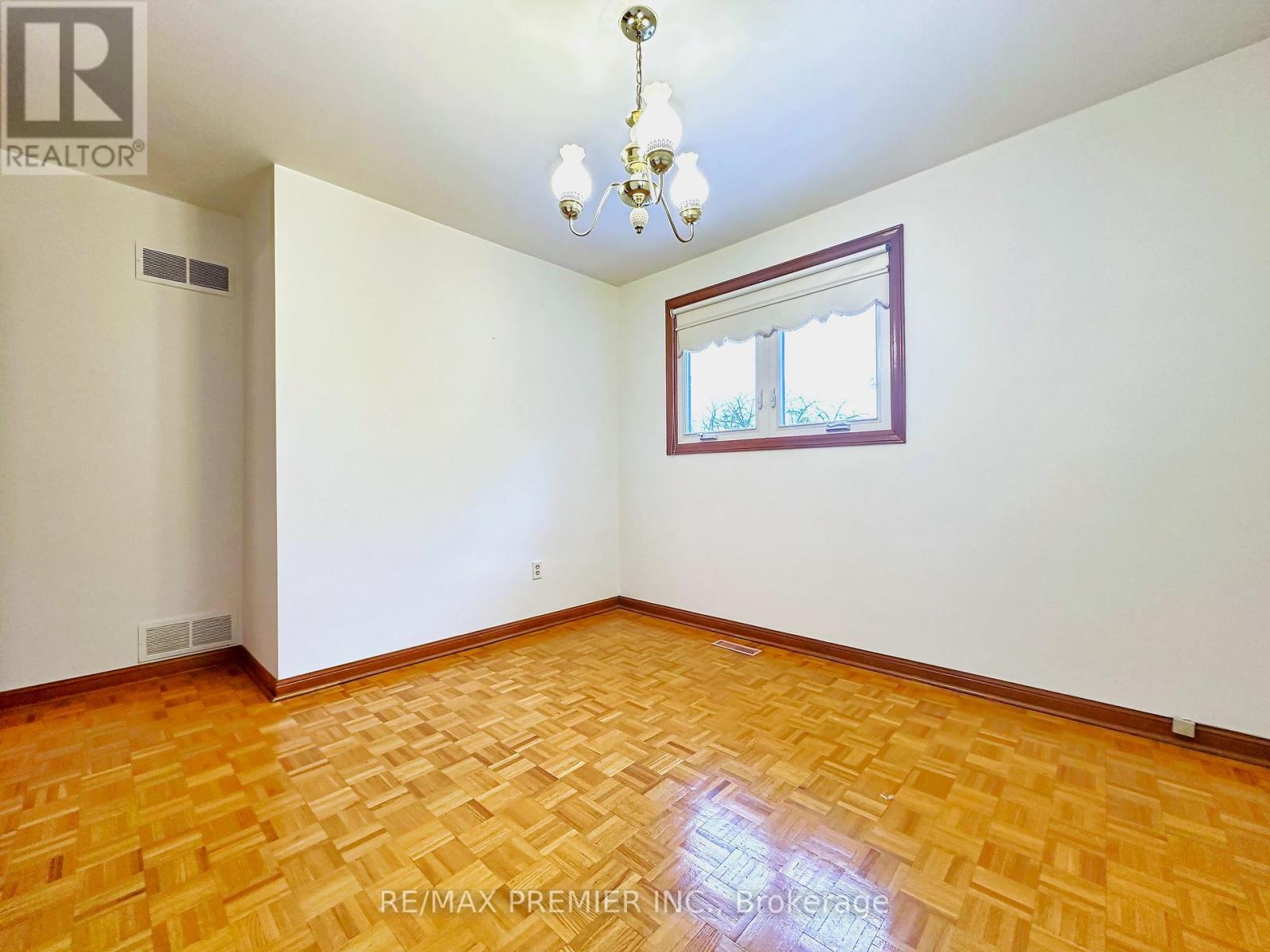 56 Fairchild Avenue, Toronto, Ontario  M2M 1T7 - Photo 37 - C12798332