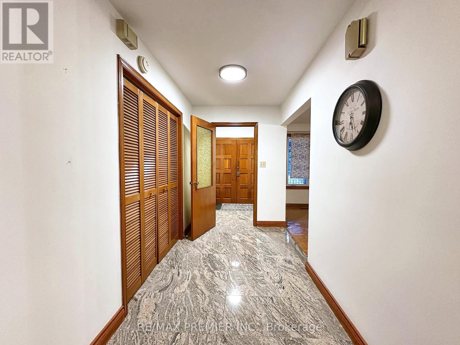 56 Fairchild Avenue, Toronto, Ontario  M2M 1T7 - Photo 4 - C12798332