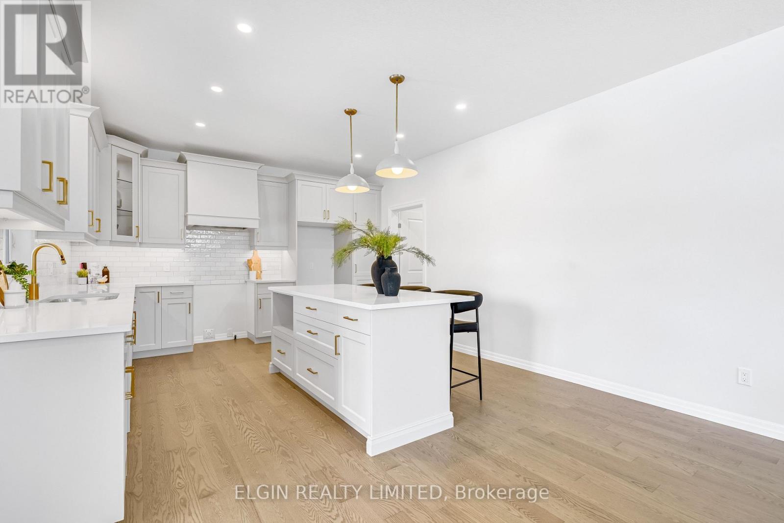 42203 Mcbain Line, Central Elgin, Ontario  N5P 0E4 - Photo 16 - X12576048