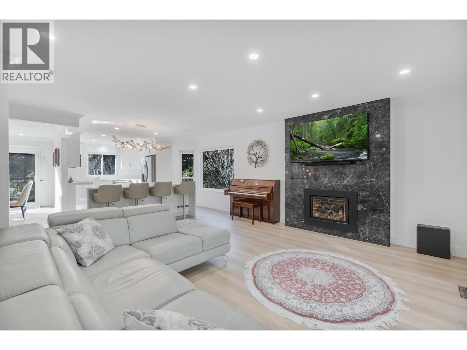 284 Montroyal Boulevard, North Vancouver, British Columbia  V7N 4E5 - Photo 16 - R3091175