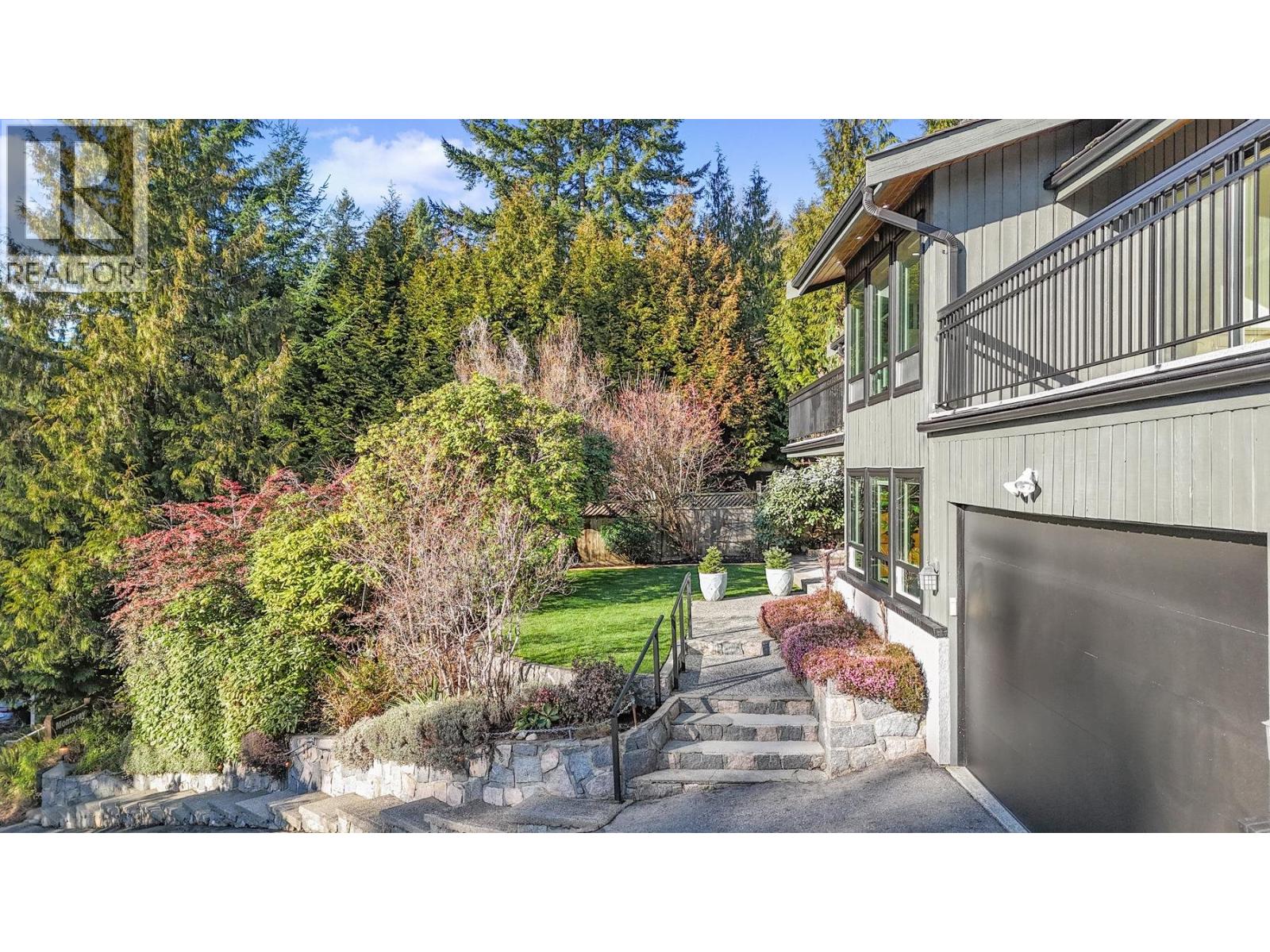 284 Montroyal Boulevard, North Vancouver, British Columbia  V7N 4E5 - Photo 35 - R3091175