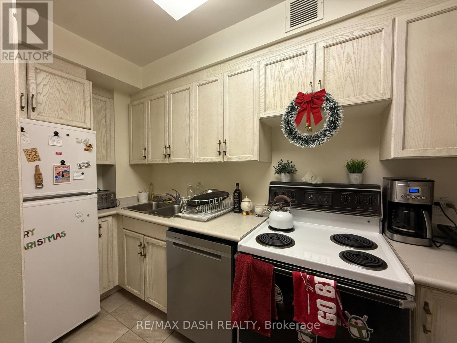 506 - 284 Bloor Street W, Toronto, Ontario  M5S 3B8 - Photo 7 - C12799226