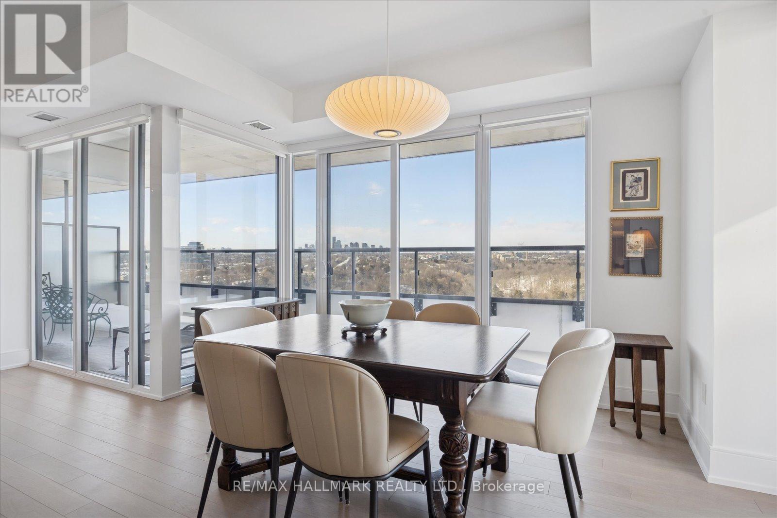 1403 - 10 Inn On The Park Drive, Toronto, Ontario  M3C 0P9 - Photo 27 - C12799240