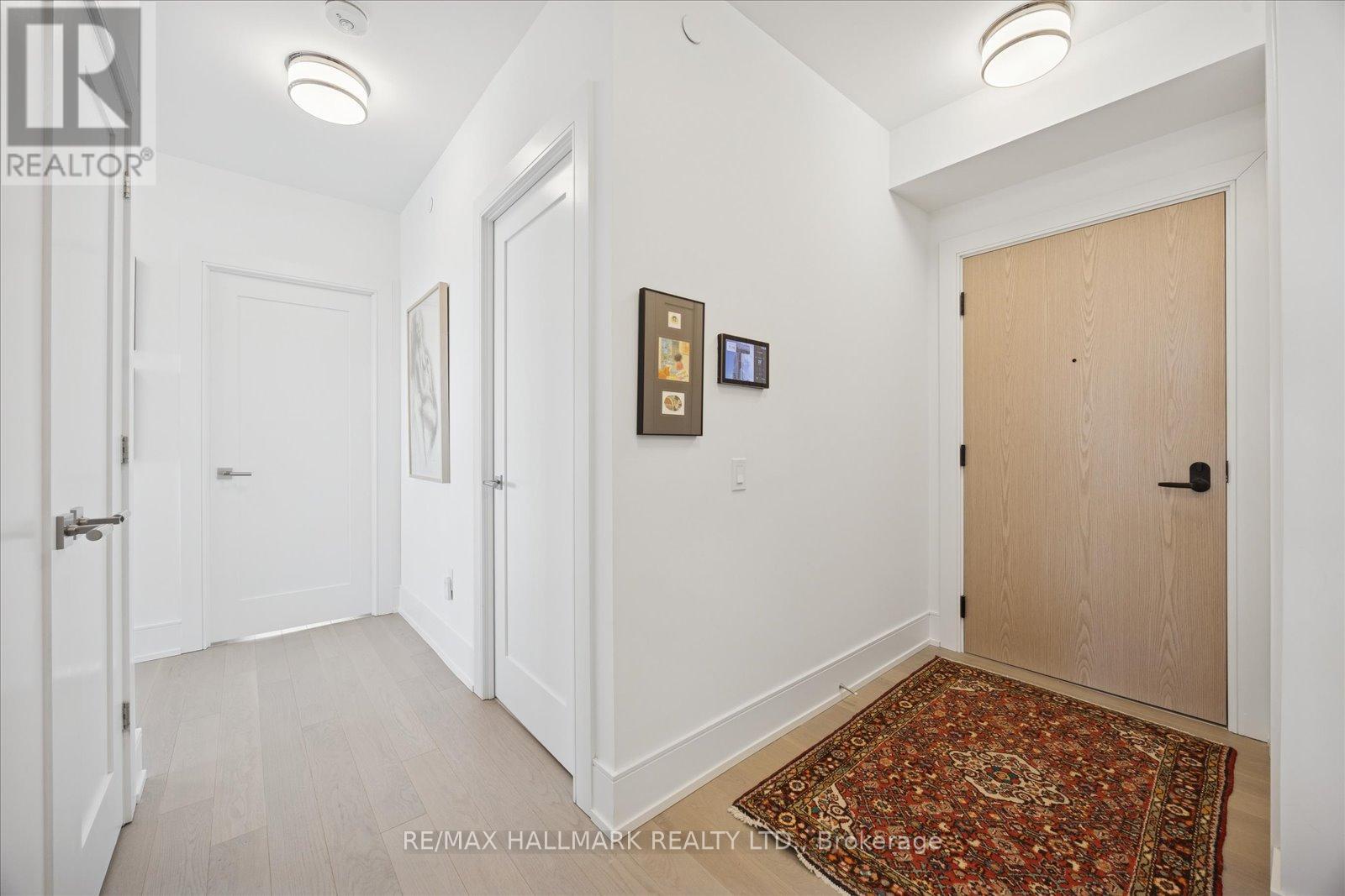 1403 - 10 Inn On The Park Drive, Toronto, Ontario  M3C 0P9 - Photo 9 - C12799240