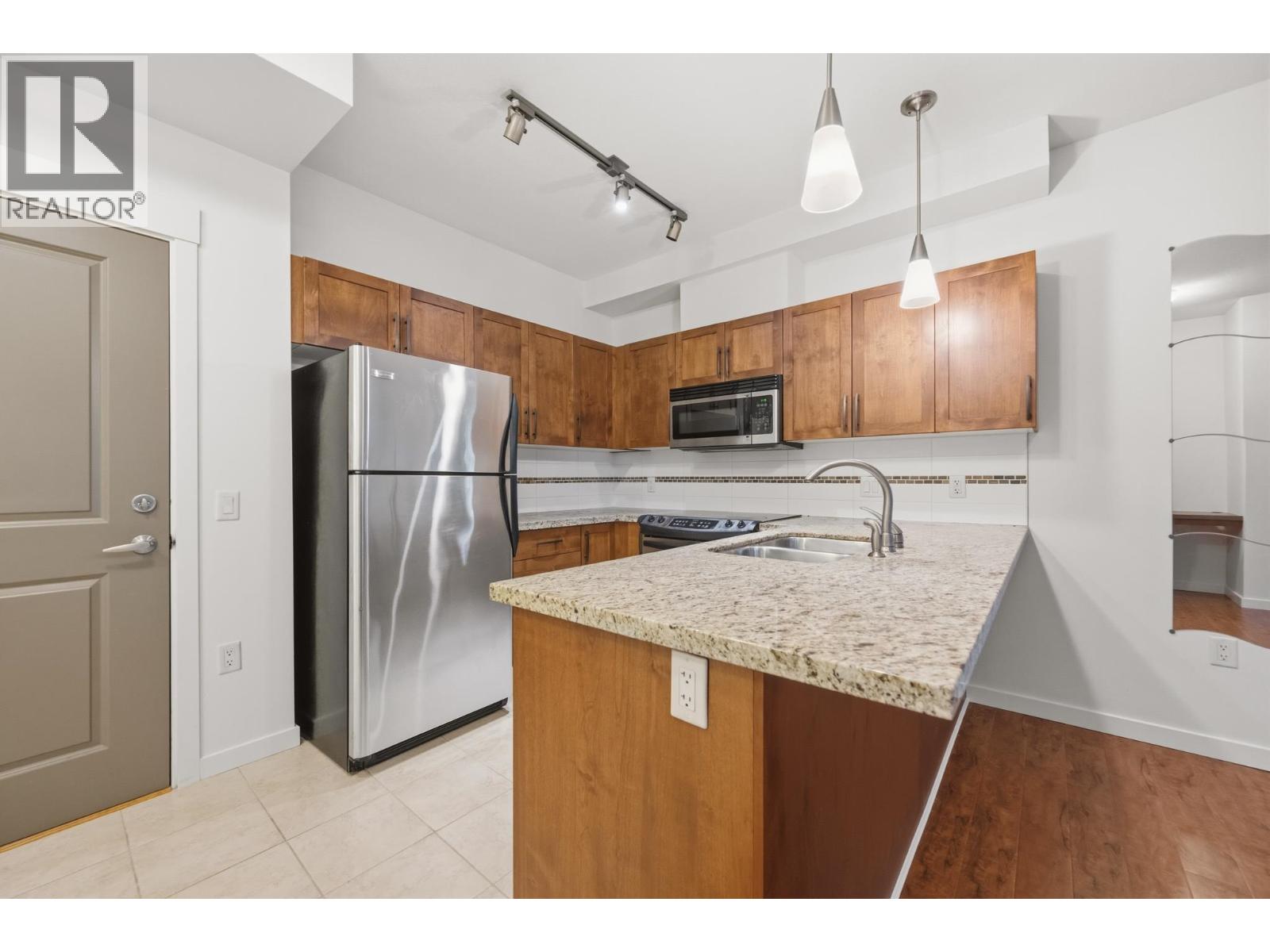 309 11950 Harris Road, Pitt Meadows, British Columbia  V3Y 0B7 - Photo 7 - R3090447