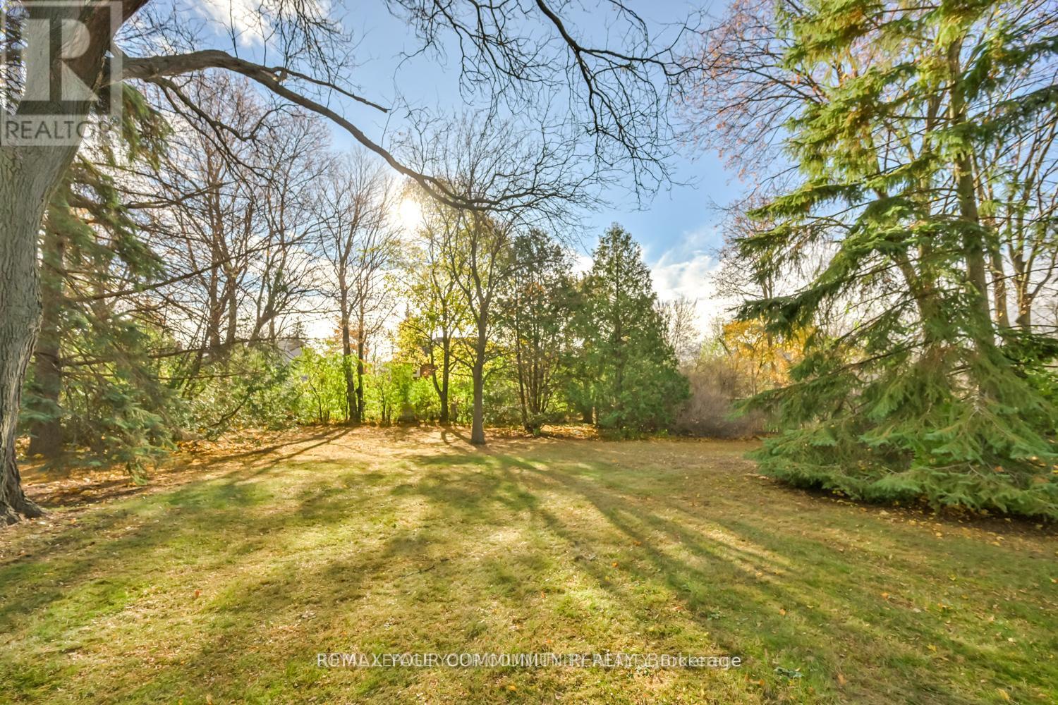 23 Denham Drive, Richmond Hill, Ontario  L4C 6H6 - Photo 15 - N12799224