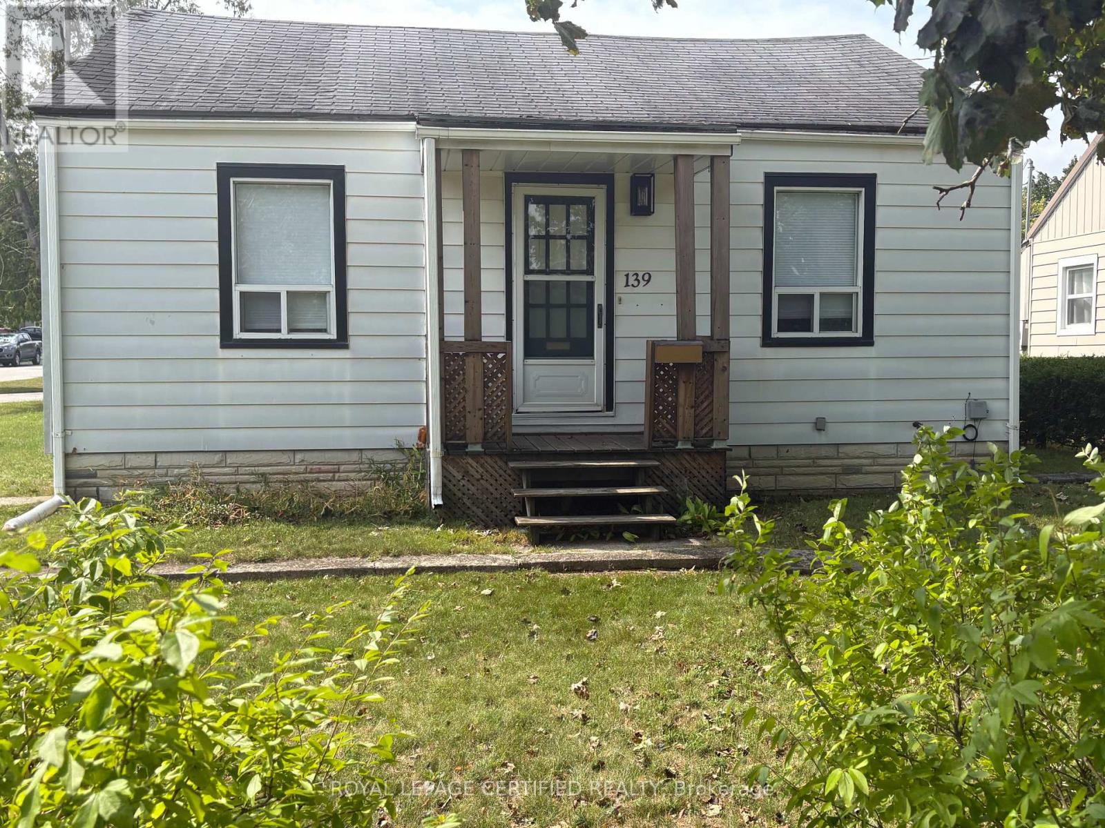 139 MEMORIAL AVENUE, Orillia, Ontario