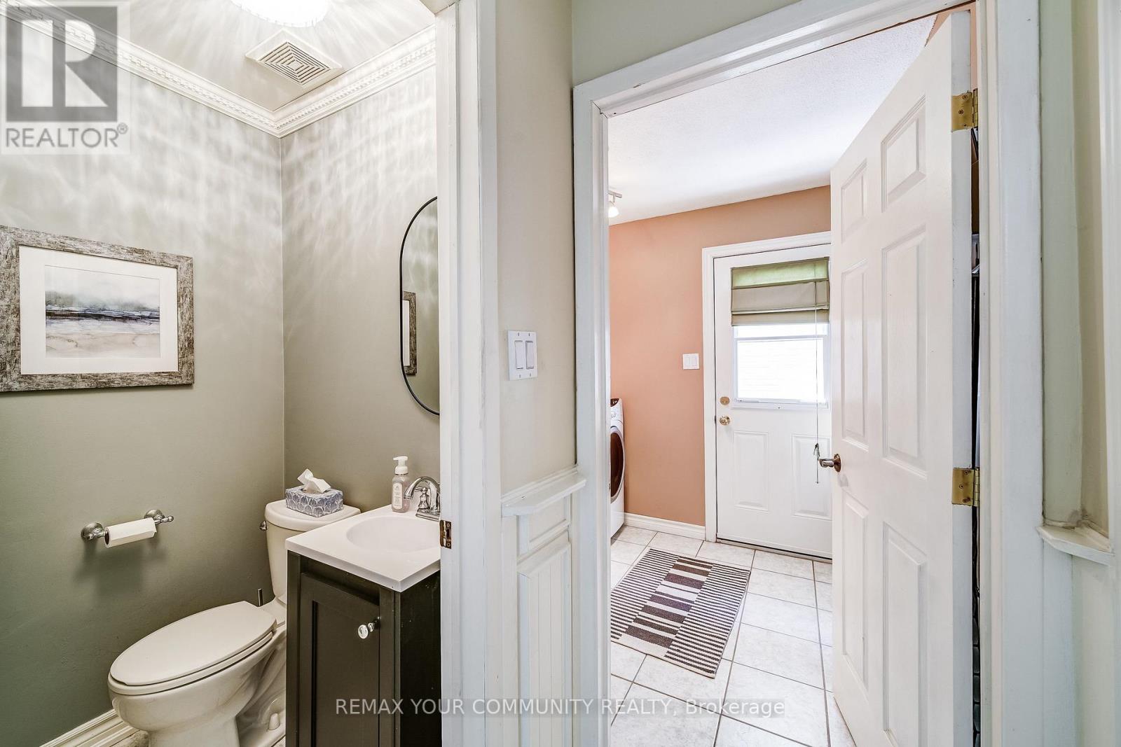 911 Ferndale Crescent, Newmarket, Ontario  L3Y 6B6 - Photo 17 - N12799164