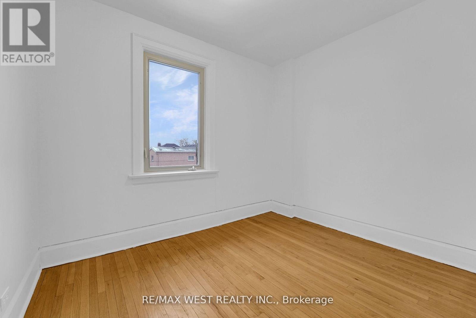 151 Ascot Avenue, Toronto, Ontario  M6E 1G5 - Photo 17 - W12799232