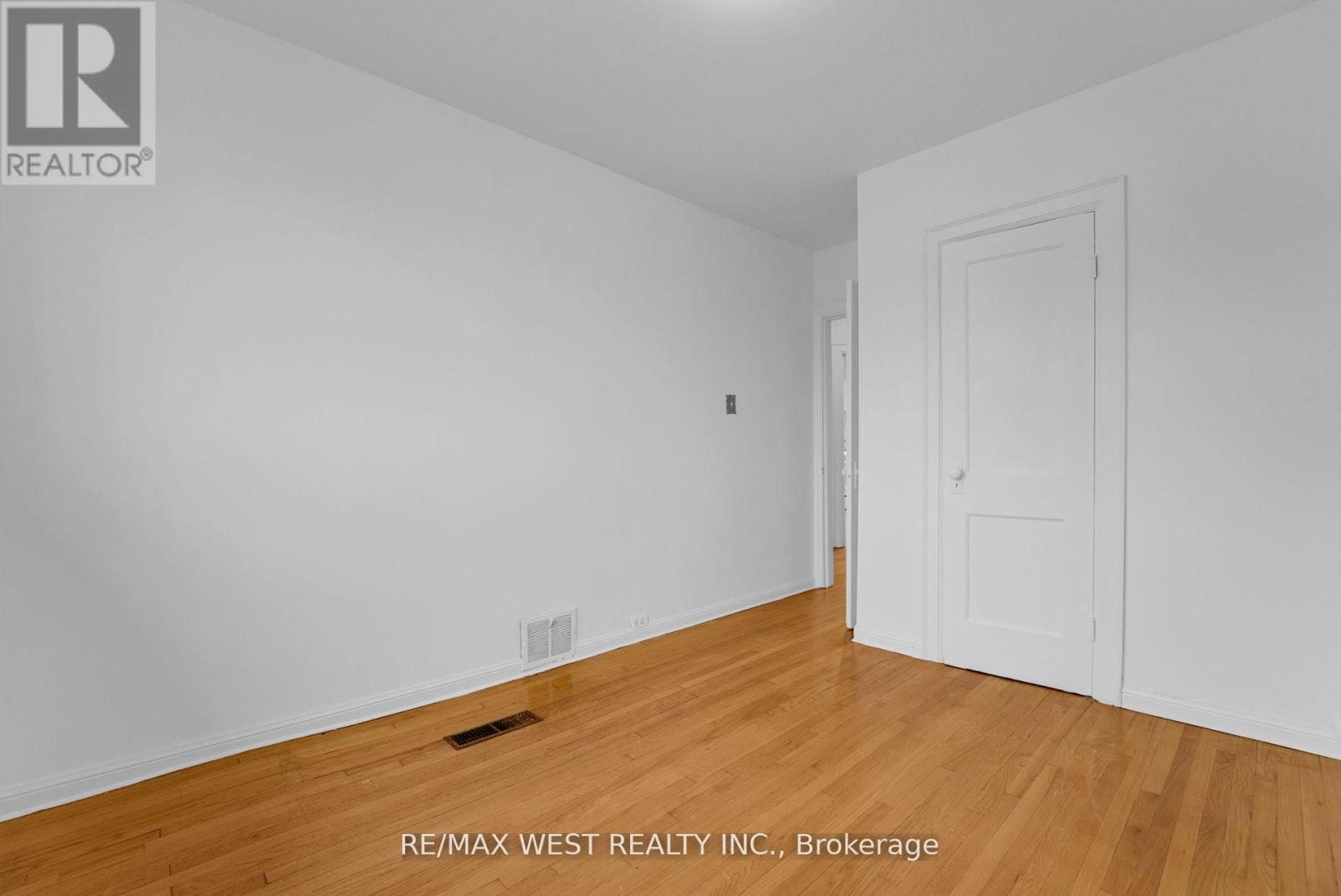 151 Ascot Avenue, Toronto, Ontario  M6E 1G5 - Photo 20 - W12799232