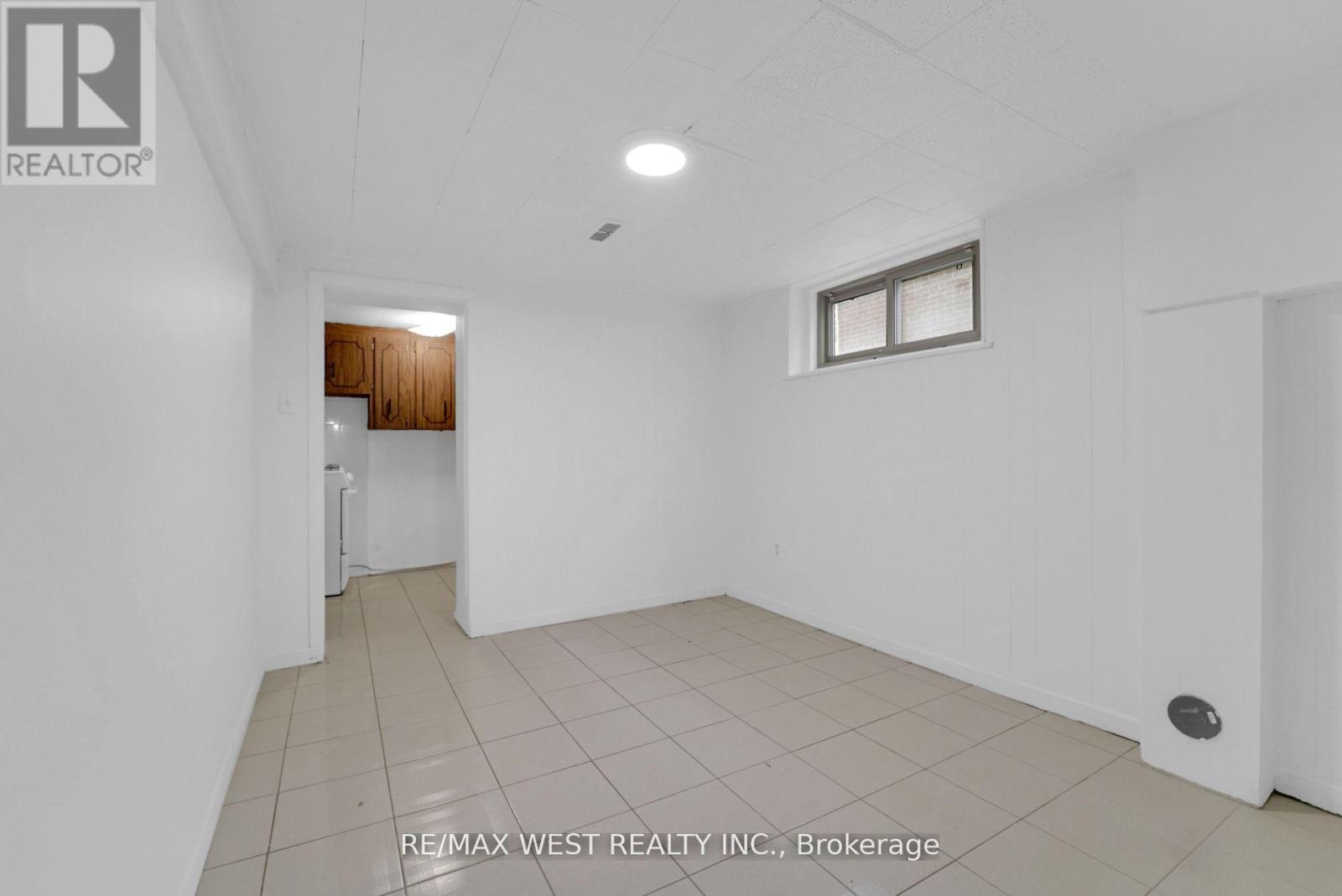 151 Ascot Avenue, Toronto, Ontario  M6E 1G5 - Photo 27 - W12799232