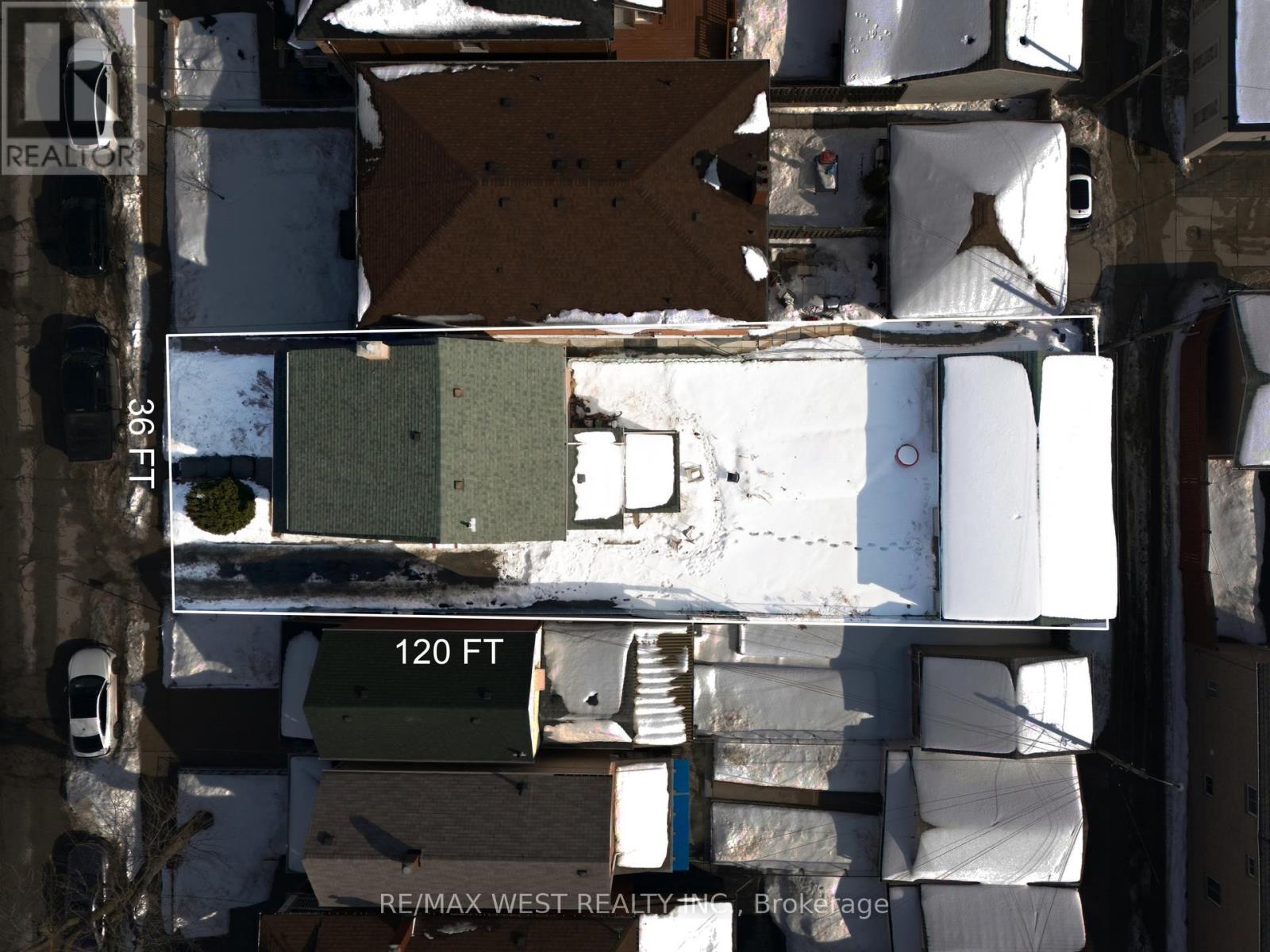 151 Ascot Avenue, Toronto, Ontario  M6E 1G5 - Photo 4 - W12799232