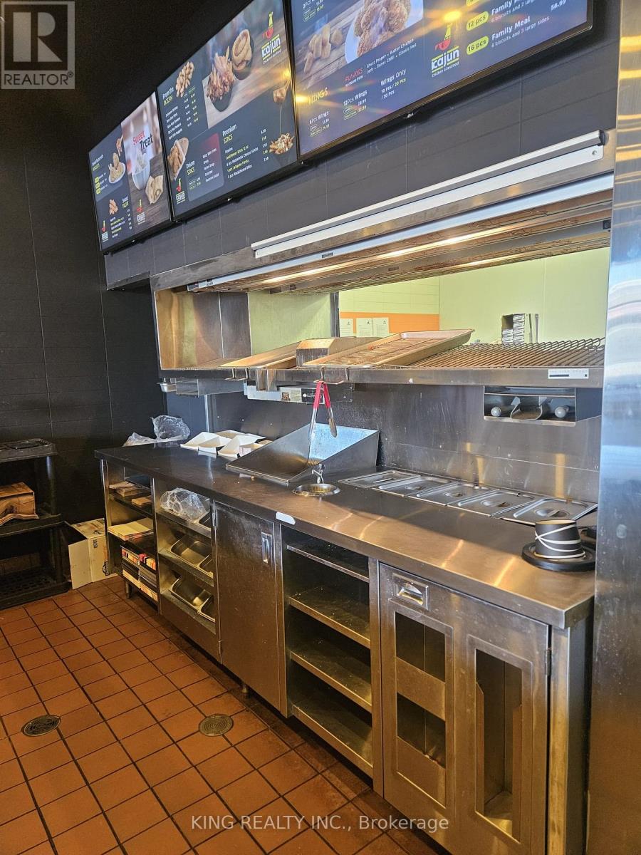 1476 Dundas Street E, Mississauga, Ontario  L4X 1L4 - Photo 12 - W12799248