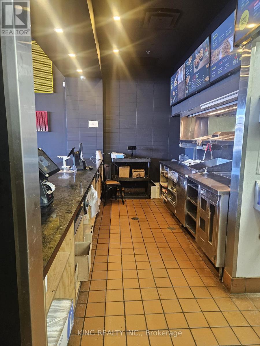 1476 Dundas Street E, Mississauga, Ontario  L4X 1L4 - Photo 13 - W12799248