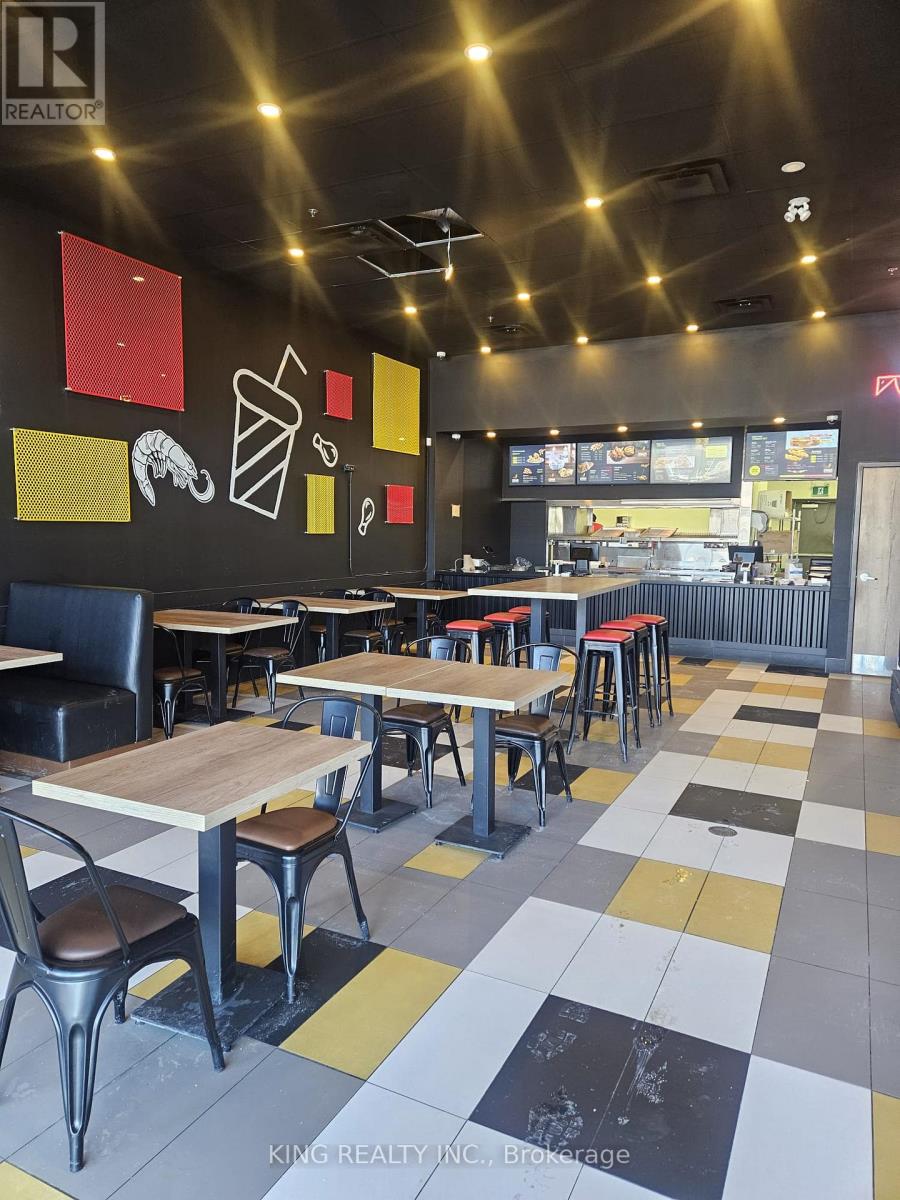 1476 Dundas Street E, Mississauga, Ontario  L4X 1L4 - Photo 3 - W12799248