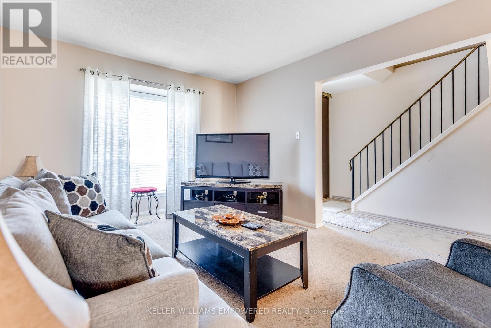 57 Mcmullen Crescent, Brampton, Ontario  L6S 3M2 - Photo 4 - W12799294