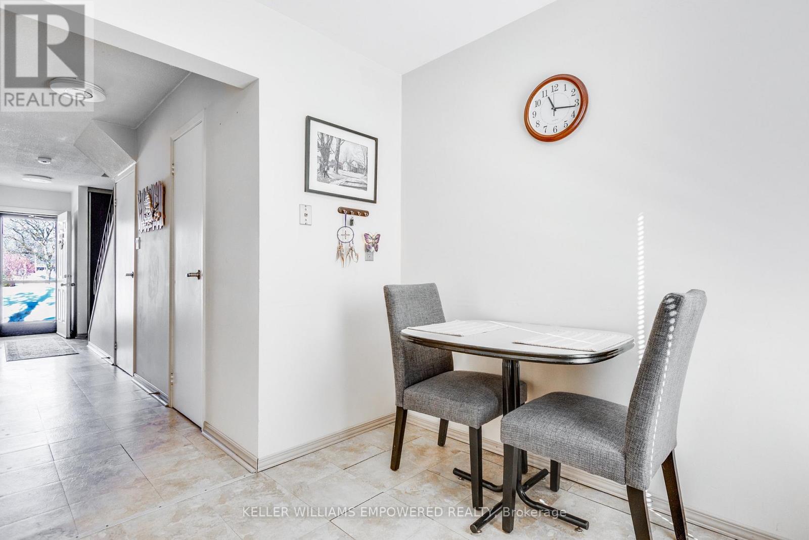 57 Mcmullen Crescent, Brampton, Ontario  L6S 3M2 - Photo 7 - W12799294