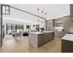 10 BRANT AVENUE, Mississauga, Ontario