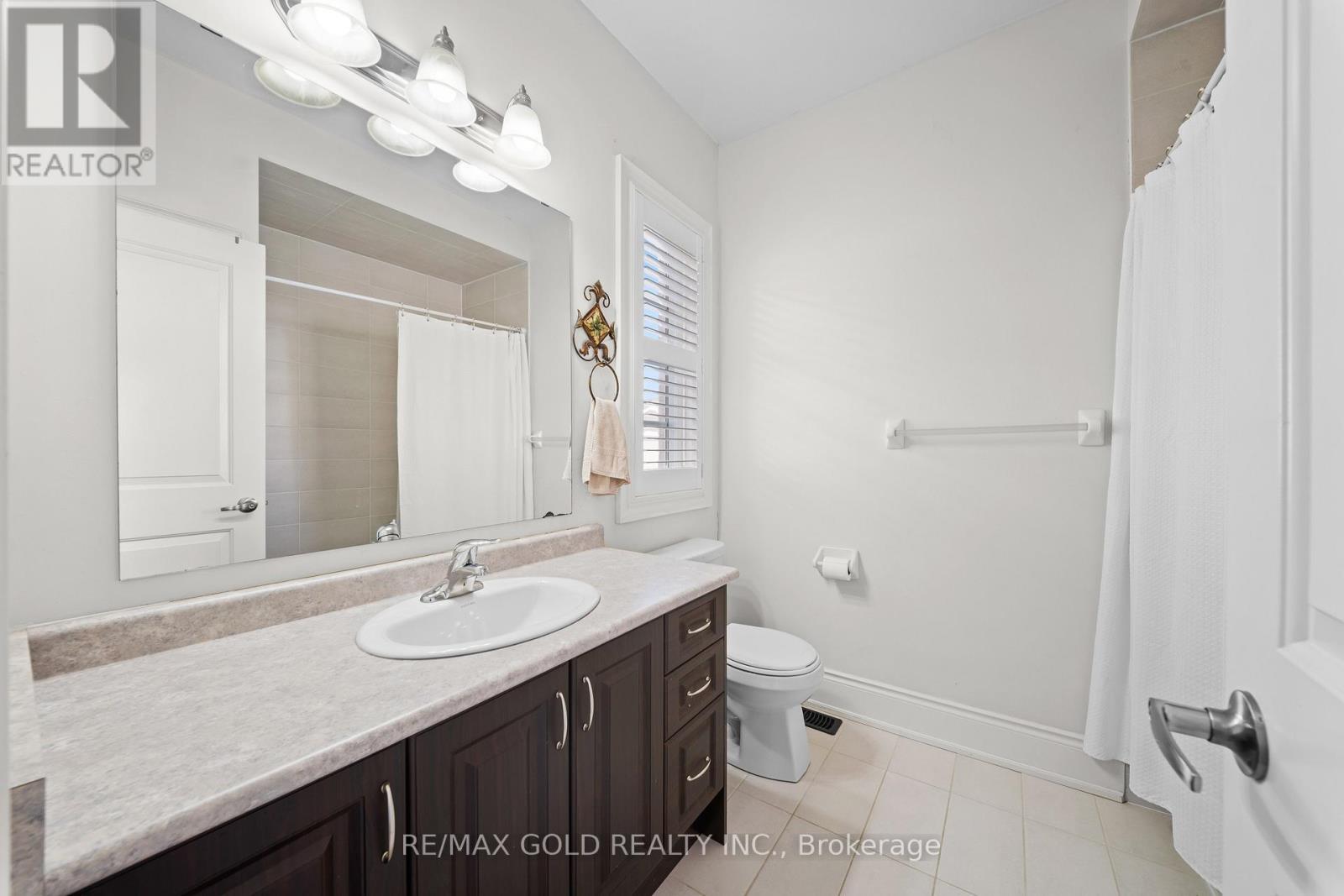 8 Markey Court, Brampton, Ontario  L6P 4L1 - Photo 27 - W12799316