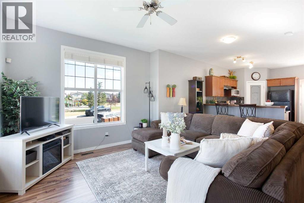 404, 703 Luxstone Square Sw, Airdrie, Alberta  T4B 0A3 - Photo 7 - A2287097