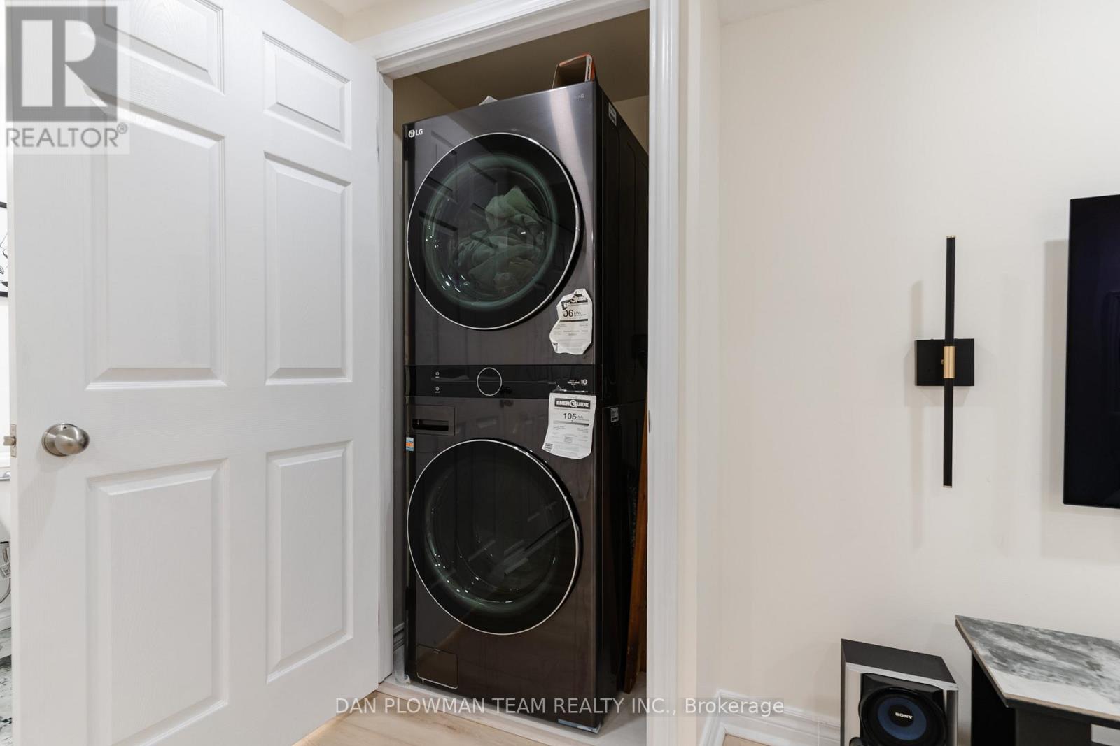 8 Oglevie Drive, Whitby, Ontario  L1R 2Y4 - Photo 32 - E12798968