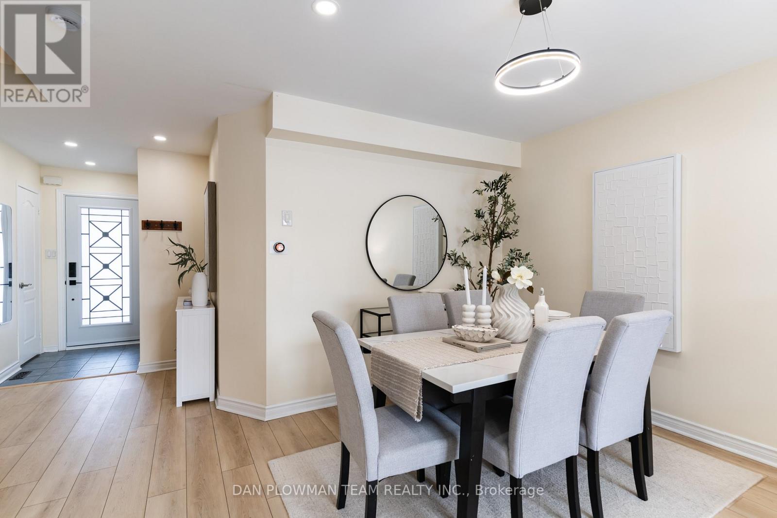 8 Oglevie Drive, Whitby, Ontario  L1R 2Y4 - Photo 6 - E12798968