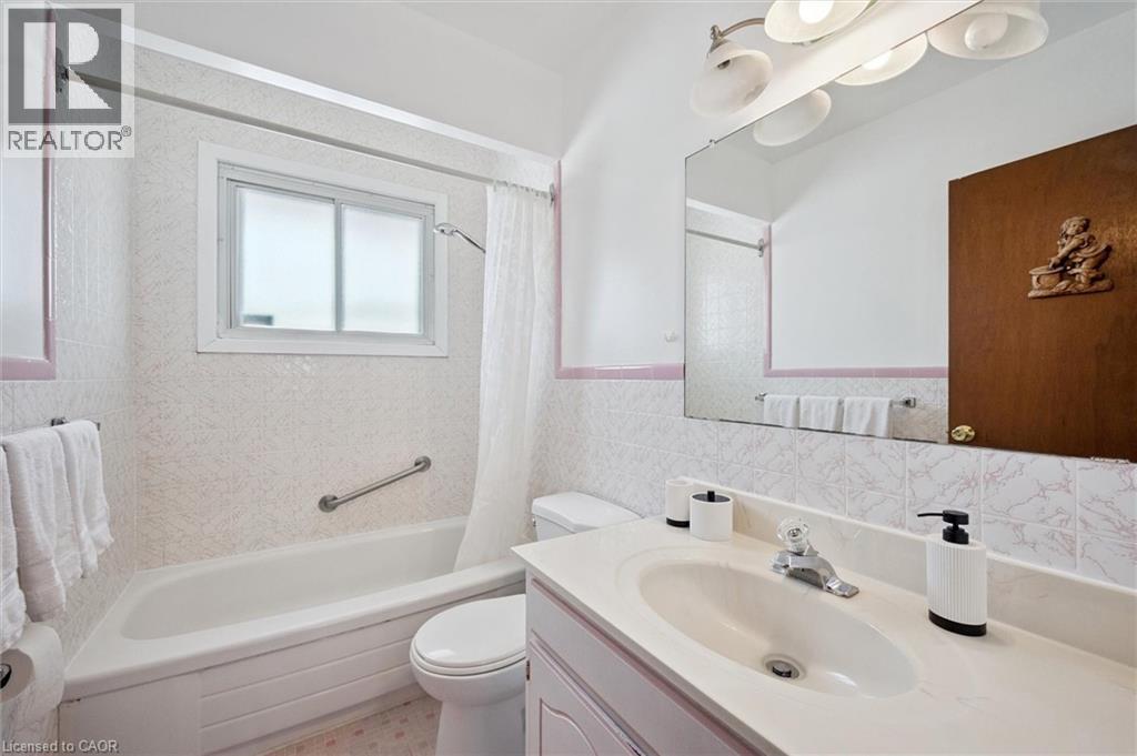 358 Southill Drive, Kitchener, Ontario  N2A 2R1 - Photo 19 - 40802335