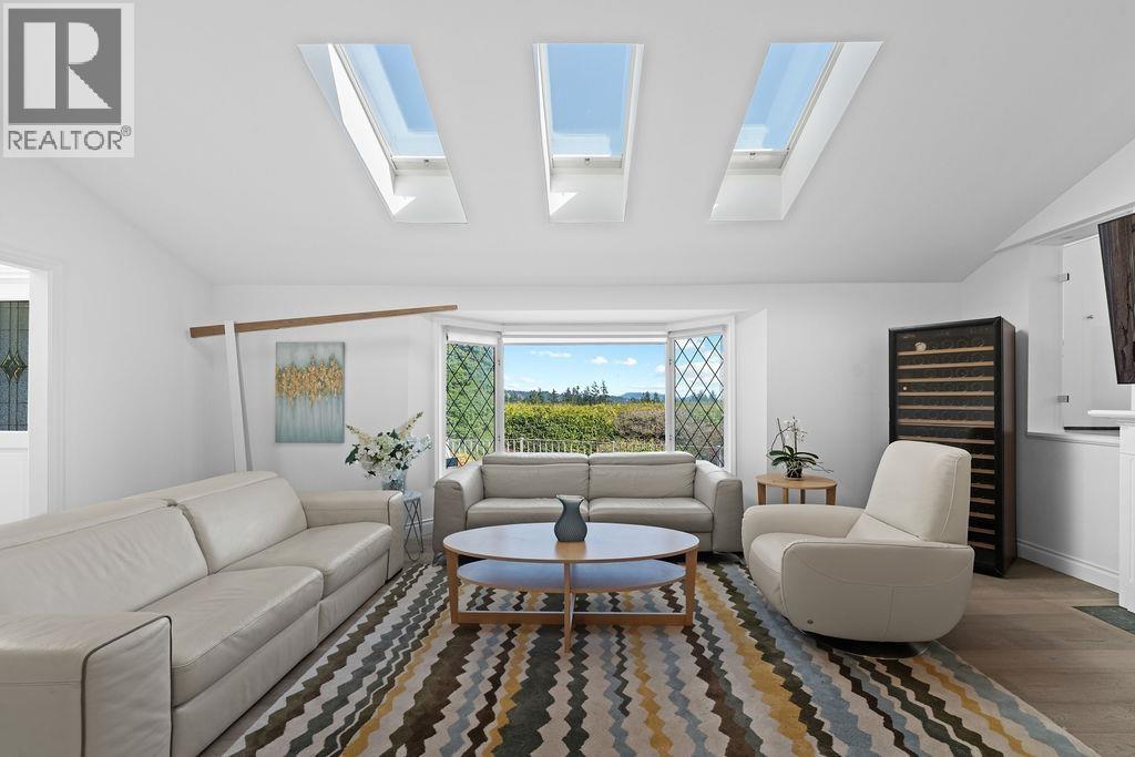 685 King Georges Way, West Vancouver, British Columbia  V7S 1S2 - Photo 3 - R3091107