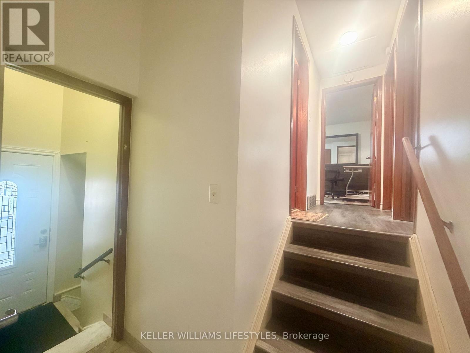 156 Paperbirch Crescent, London North, Ontario  N6G 1L7 - Photo 10 - X12799368