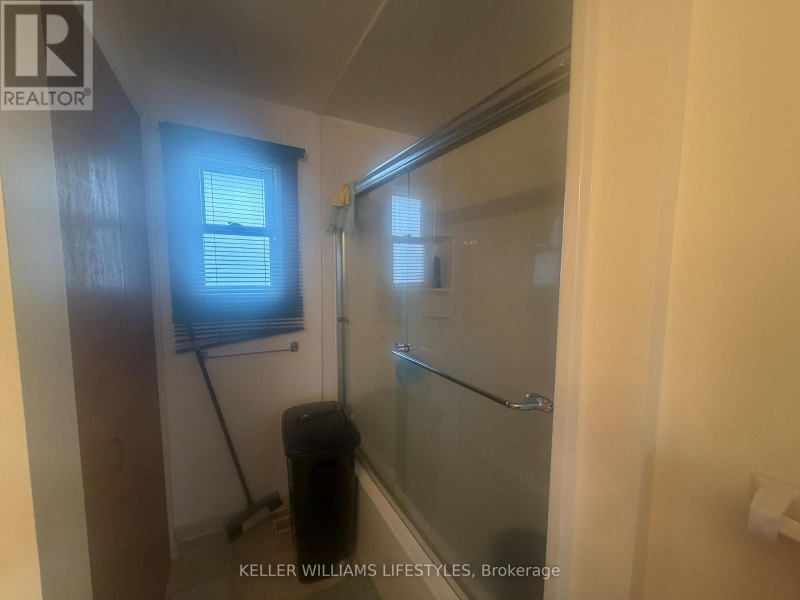 156 Paperbirch Crescent, London North, Ontario  N6G 1L7 - Photo 12 - X12799368