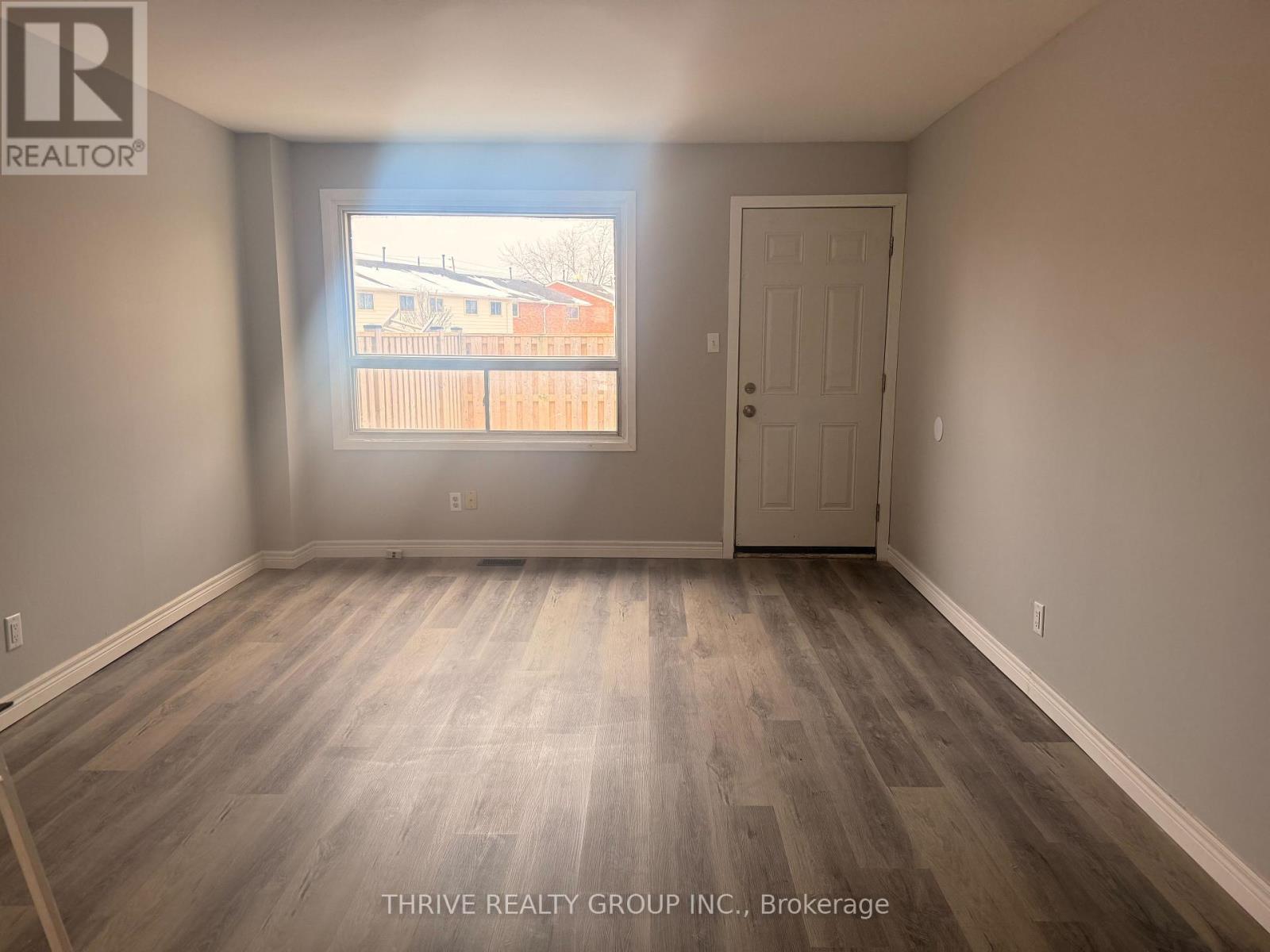 57 Toulon Crescent, London East, Ontario  N5V 1J4 - Photo 2 - X12799400