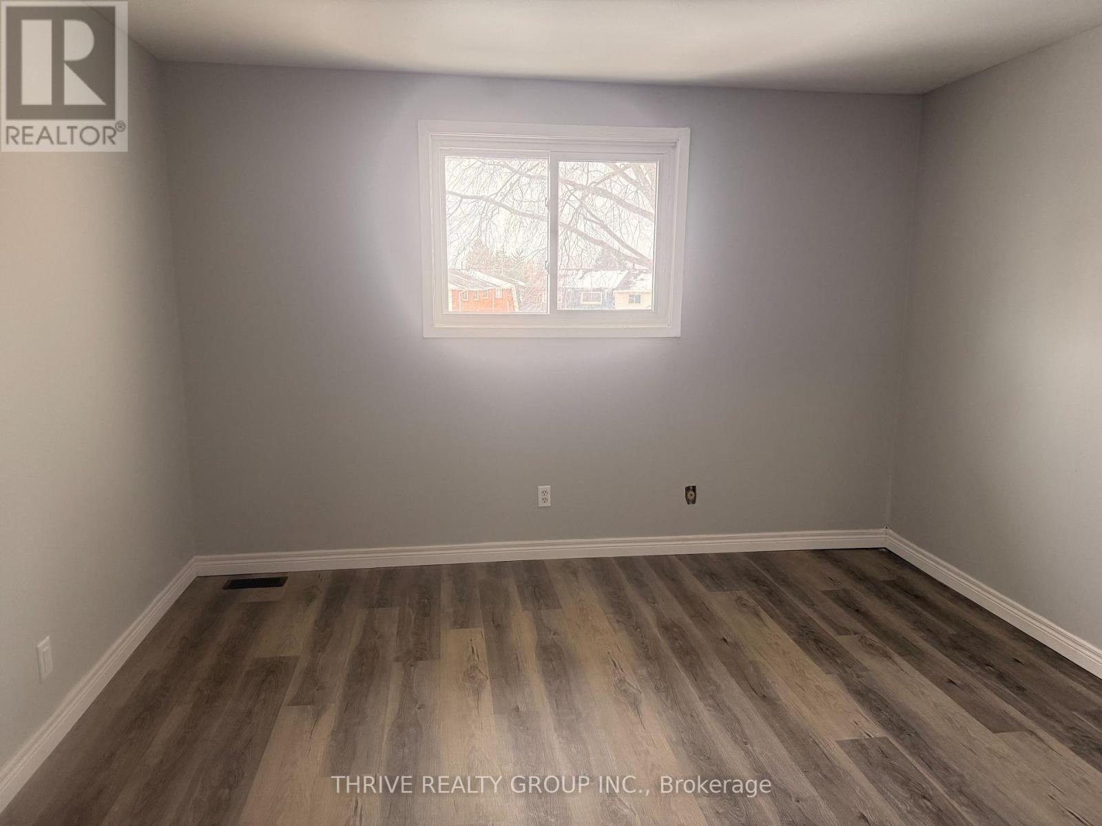 57 Toulon Crescent, London East, Ontario  N5V 1J4 - Photo 4 - X12799400